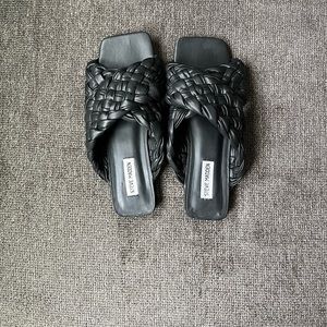 Steve Madden ‘Marina’ slide